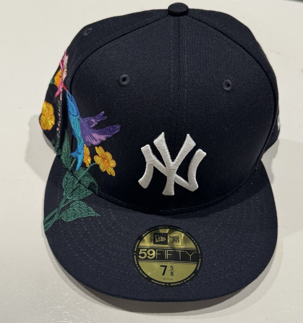 Brand New 59FIFTY Baseball Cap - MLB New York Yankees Blooming Navy Fitted Hat